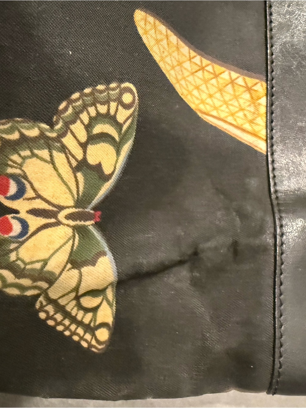 Salvatore Ferragamo Tote with Multicolor Shoe & Butterfly Print - Picture 7 of 14